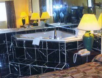 Super Inn Lodge West Room photo